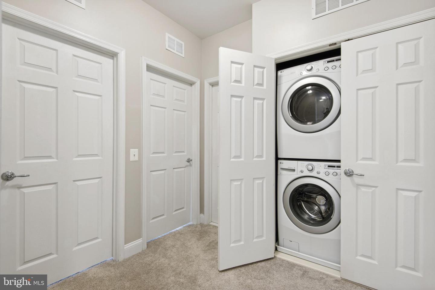 20660 SIBBALD SQ, ASHBURN, Virginia 20147, 3 Bedrooms Bedrooms, ,2 BathroomsBathrooms,Residential,For sale,20660 SIBBALD SQ,VALO2099920 MLS # VALO2099920