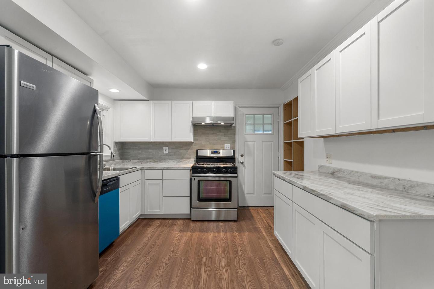 5505 HEMING AVE, SPRINGFIELD, Virginia 22151, 3 Bedrooms Bedrooms, ,3 BathroomsBathrooms,Residential,For sale,5505 HEMING AVE,VAFX2249200 MLS # VAFX2249200