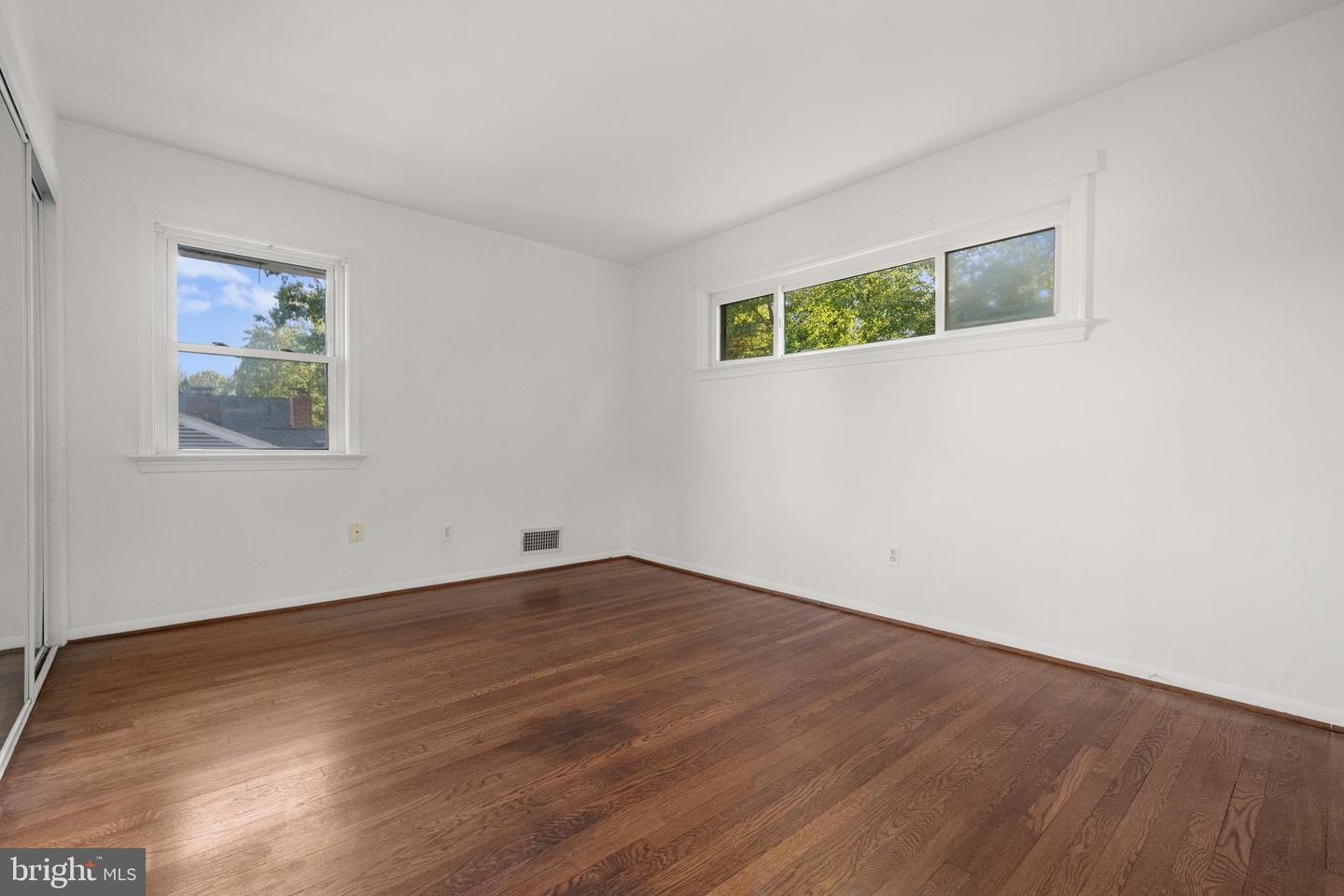5505 HEMING AVE, SPRINGFIELD, Virginia 22151, 3 Bedrooms Bedrooms, ,3 BathroomsBathrooms,Residential,For sale,5505 HEMING AVE,VAFX2249200 MLS # VAFX2249200