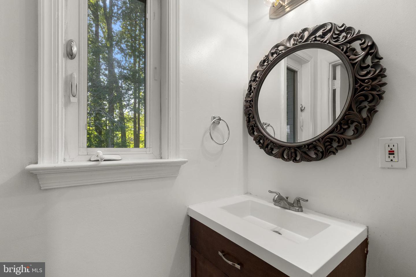 5505 HEMING AVE, SPRINGFIELD, Virginia 22151, 3 Bedrooms Bedrooms, ,3 BathroomsBathrooms,Residential,For sale,5505 HEMING AVE,VAFX2249200 MLS # VAFX2249200
