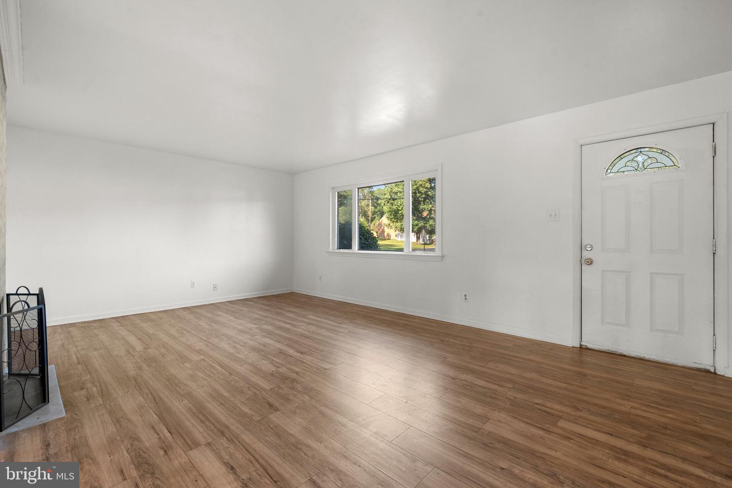 5505 HEMING AVE, SPRINGFIELD, Virginia 22151, 3 Bedrooms Bedrooms, ,3 BathroomsBathrooms,Residential,For sale,5505 HEMING AVE,VAFX2249200 MLS # VAFX2249200