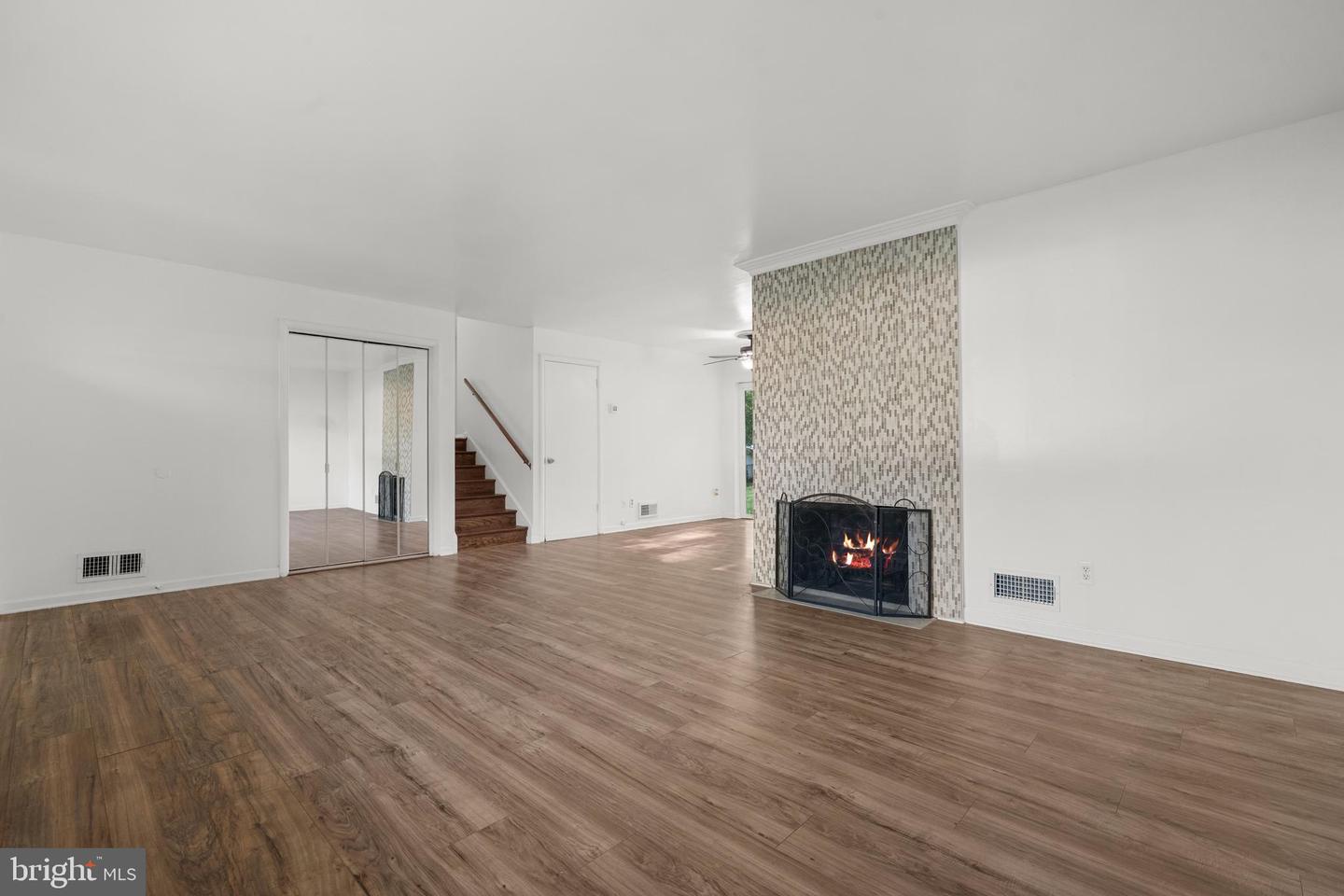 5505 HEMING AVE, SPRINGFIELD, Virginia 22151, 3 Bedrooms Bedrooms, ,3 BathroomsBathrooms,Residential,For sale,5505 HEMING AVE,VAFX2249200 MLS # VAFX2249200
