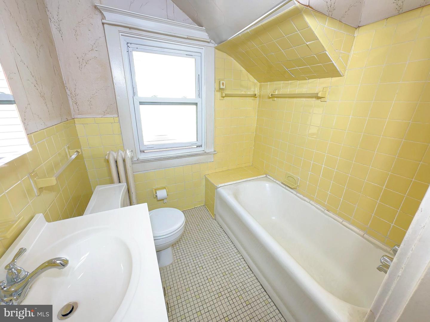 2636 RHODE ISLAND AVE NE, WASHINGTON, District Of Columbia 20018, 3 Bedrooms Bedrooms, ,1 BathroomBathrooms,Residential,For sale,2636 RHODE ISLAND AVE NE,DCDC2206782 MLS # DCDC2206782