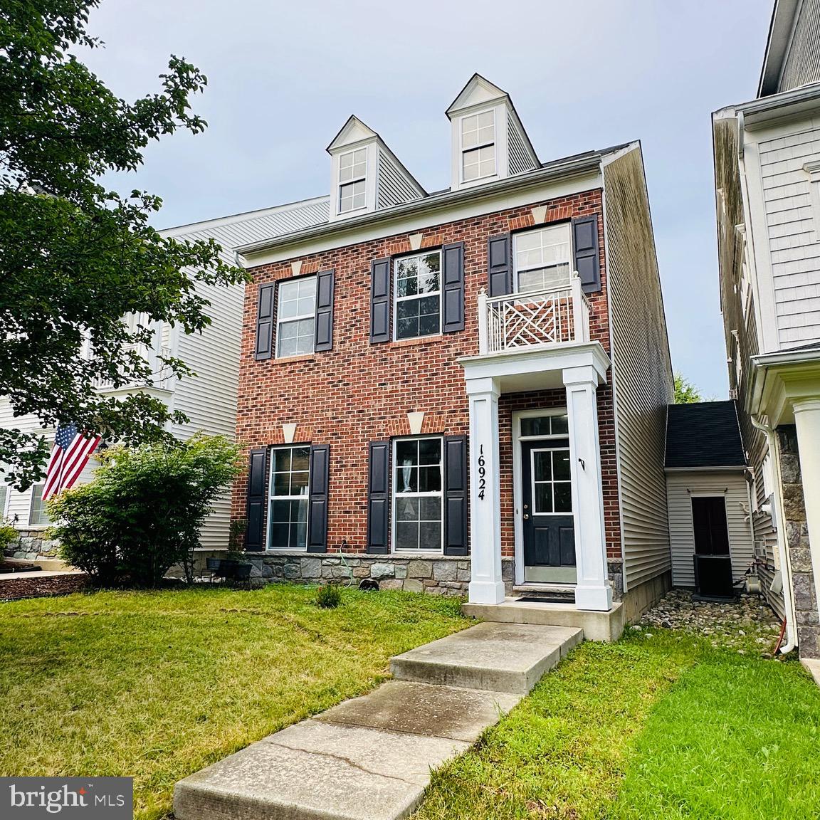 16924 CHIMERA PL, WOODBRIDGE, Virginia 22191, 4 Bedrooms Bedrooms, ,3 BathroomsBathrooms,Residential,For sale,16924 CHIMERA PL,VAPW2097576 MLS # VAPW2097576