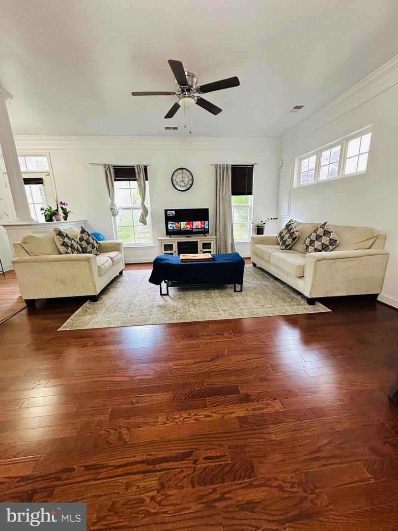 16924 CHIMERA PL, WOODBRIDGE, Virginia 22191, 4 Bedrooms Bedrooms, ,3 BathroomsBathrooms,Residential,For sale,16924 CHIMERA PL,VAPW2097576 MLS # VAPW2097576