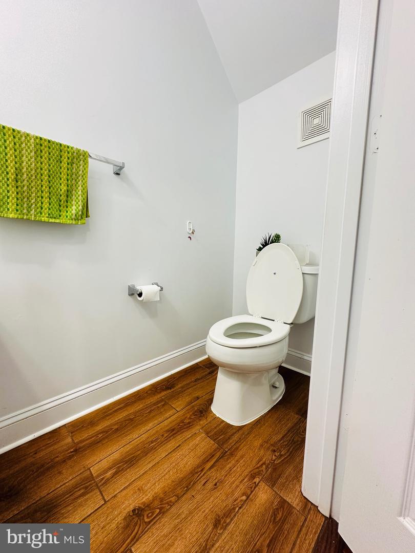 16924 CHIMERA PL, WOODBRIDGE, Virginia 22191, 4 Bedrooms Bedrooms, ,3 BathroomsBathrooms,Residential,For sale,16924 CHIMERA PL,VAPW2097576 MLS # VAPW2097576