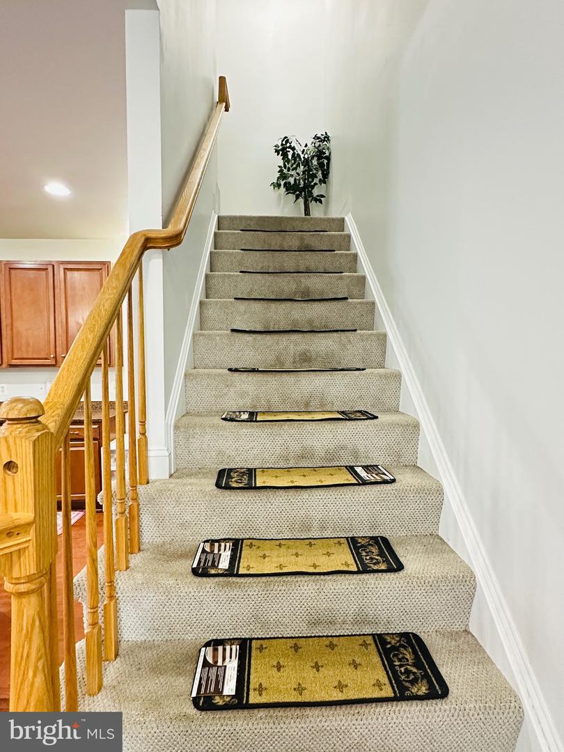 16924 CHIMERA PL, WOODBRIDGE, Virginia 22191, 4 Bedrooms Bedrooms, ,3 BathroomsBathrooms,Residential,For sale,16924 CHIMERA PL,VAPW2097576 MLS # VAPW2097576