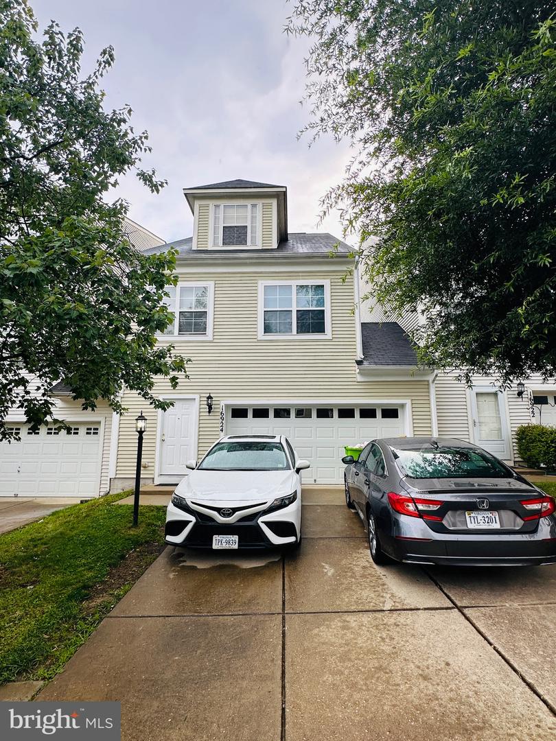 16924 CHIMERA PL, WOODBRIDGE, Virginia 22191, 4 Bedrooms Bedrooms, ,3 BathroomsBathrooms,Residential,For sale,16924 CHIMERA PL,VAPW2097576 MLS # VAPW2097576
