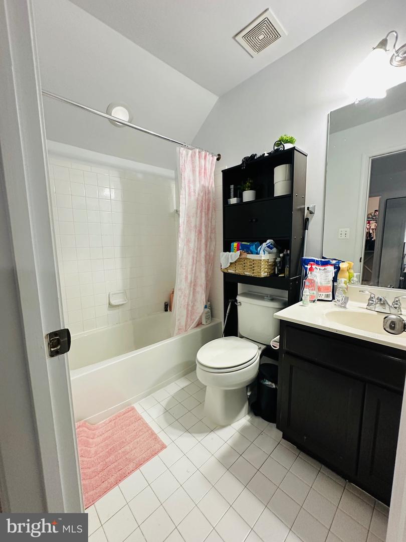 16924 CHIMERA PL, WOODBRIDGE, Virginia 22191, 4 Bedrooms Bedrooms, ,3 BathroomsBathrooms,Residential,For sale,16924 CHIMERA PL,VAPW2097576 MLS # VAPW2097576