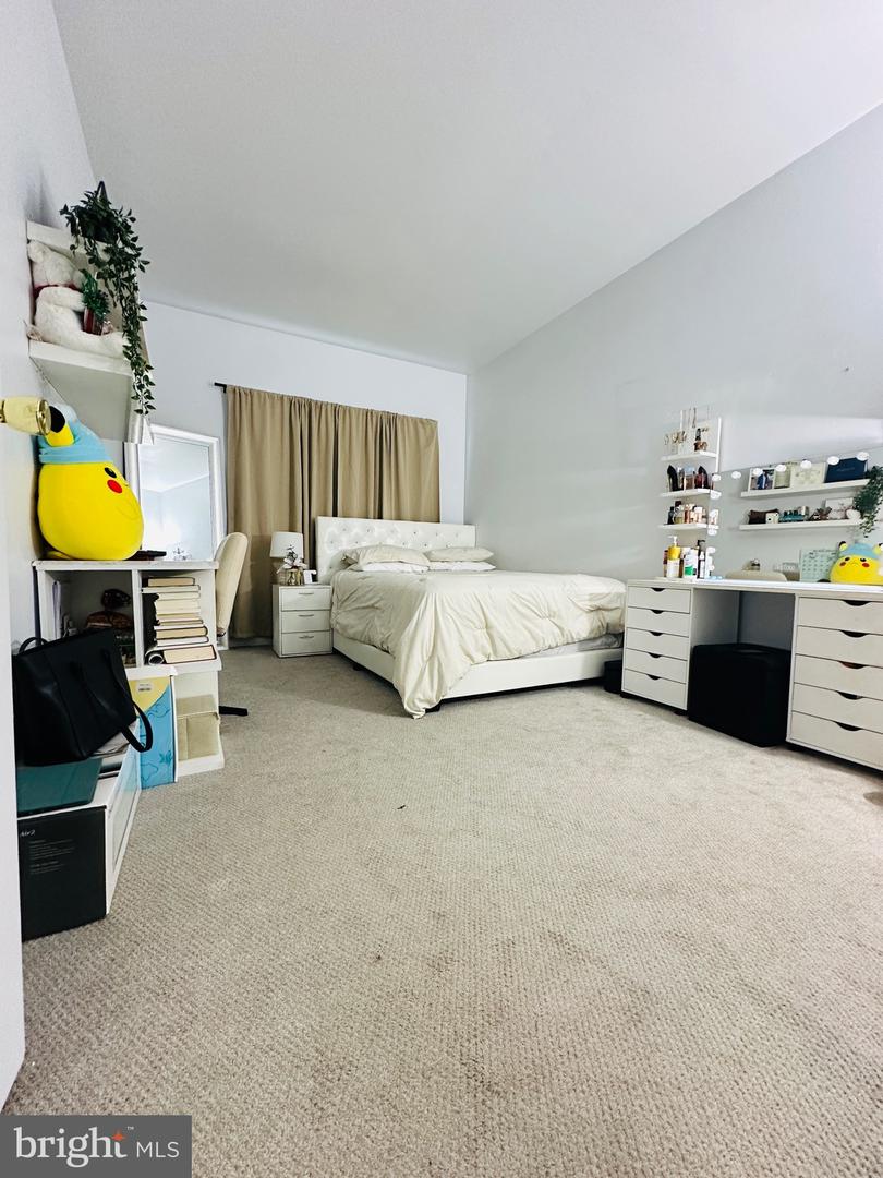 16924 CHIMERA PL, WOODBRIDGE, Virginia 22191, 4 Bedrooms Bedrooms, ,3 BathroomsBathrooms,Residential,For sale,16924 CHIMERA PL,VAPW2097576 MLS # VAPW2097576