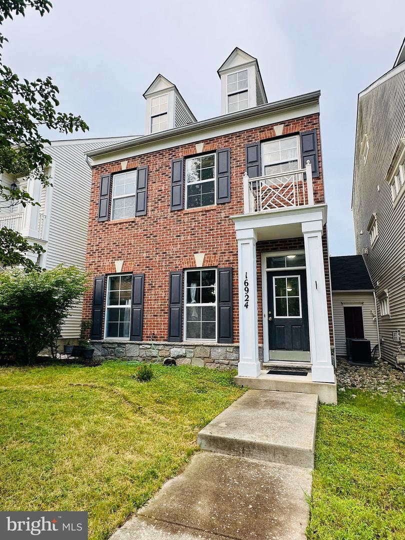 16924 CHIMERA PL, WOODBRIDGE, Virginia 22191, 4 Bedrooms Bedrooms, ,3 BathroomsBathrooms,Residential,For sale,16924 CHIMERA PL,VAPW2097576 MLS # VAPW2097576