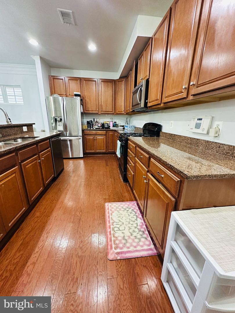 16924 CHIMERA PL, WOODBRIDGE, Virginia 22191, 4 Bedrooms Bedrooms, ,3 BathroomsBathrooms,Residential,For sale,16924 CHIMERA PL,VAPW2097576 MLS # VAPW2097576