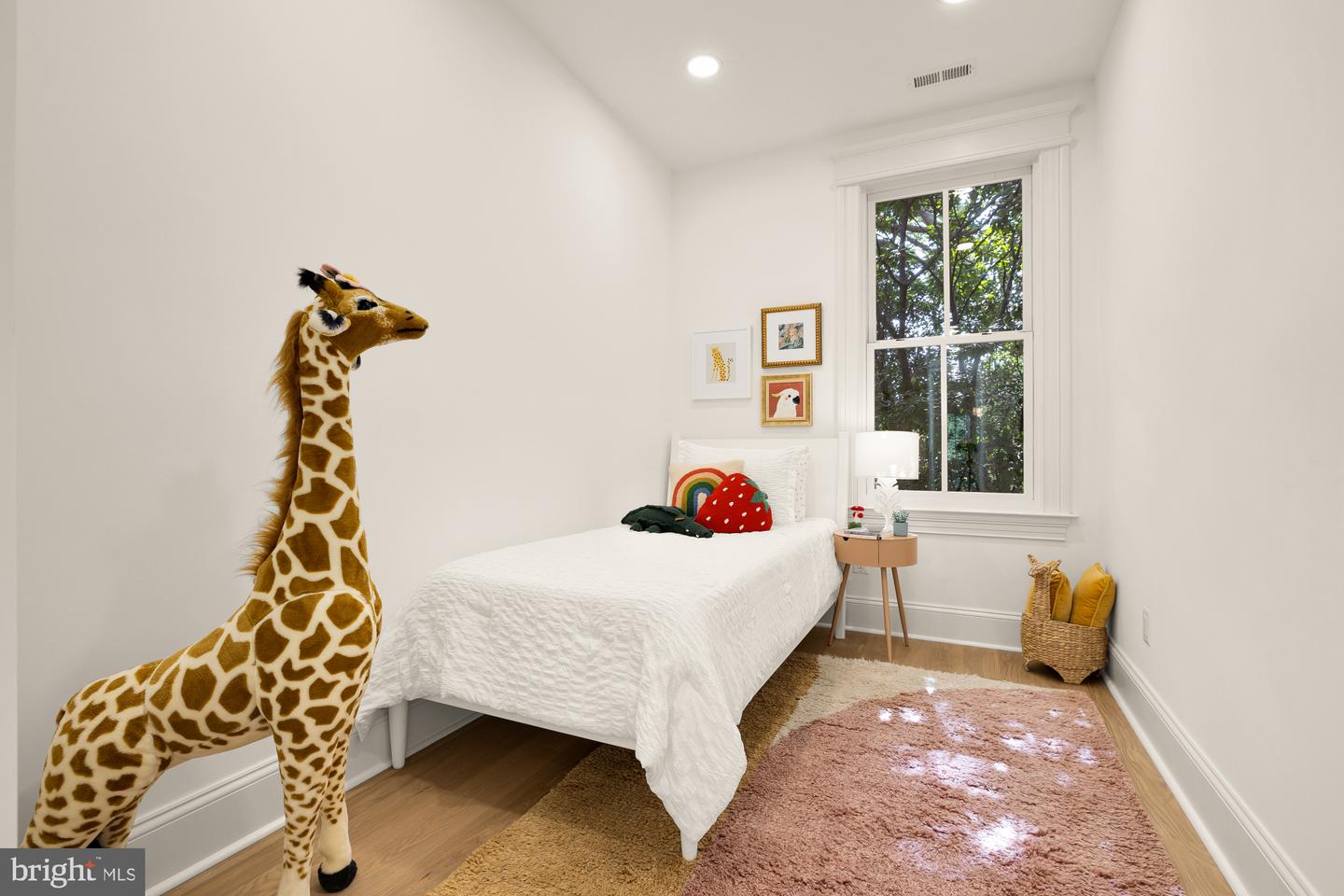 311 5TH ST SE, WASHINGTON, District Of Columbia 20003, 5 Bedrooms Bedrooms, ,3 BathroomsBathrooms,Residential,For sale,311 5TH ST SE,DCDC2206936 MLS # DCDC2206936