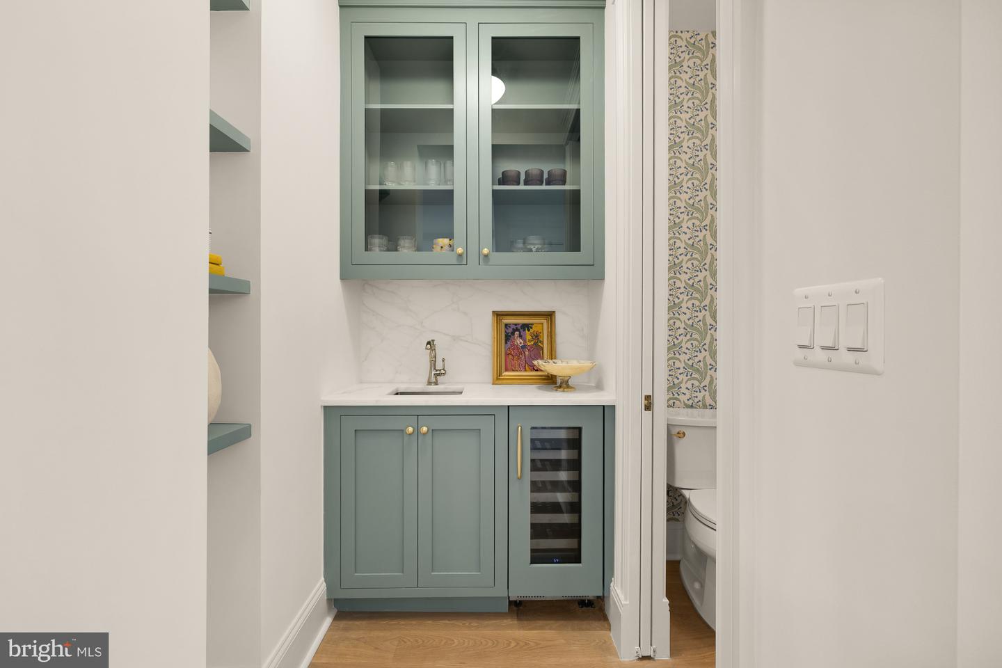 311 5TH ST SE, WASHINGTON, District Of Columbia 20003, 5 Bedrooms Bedrooms, ,3 BathroomsBathrooms,Residential,For sale,311 5TH ST SE,DCDC2206936 MLS # DCDC2206936