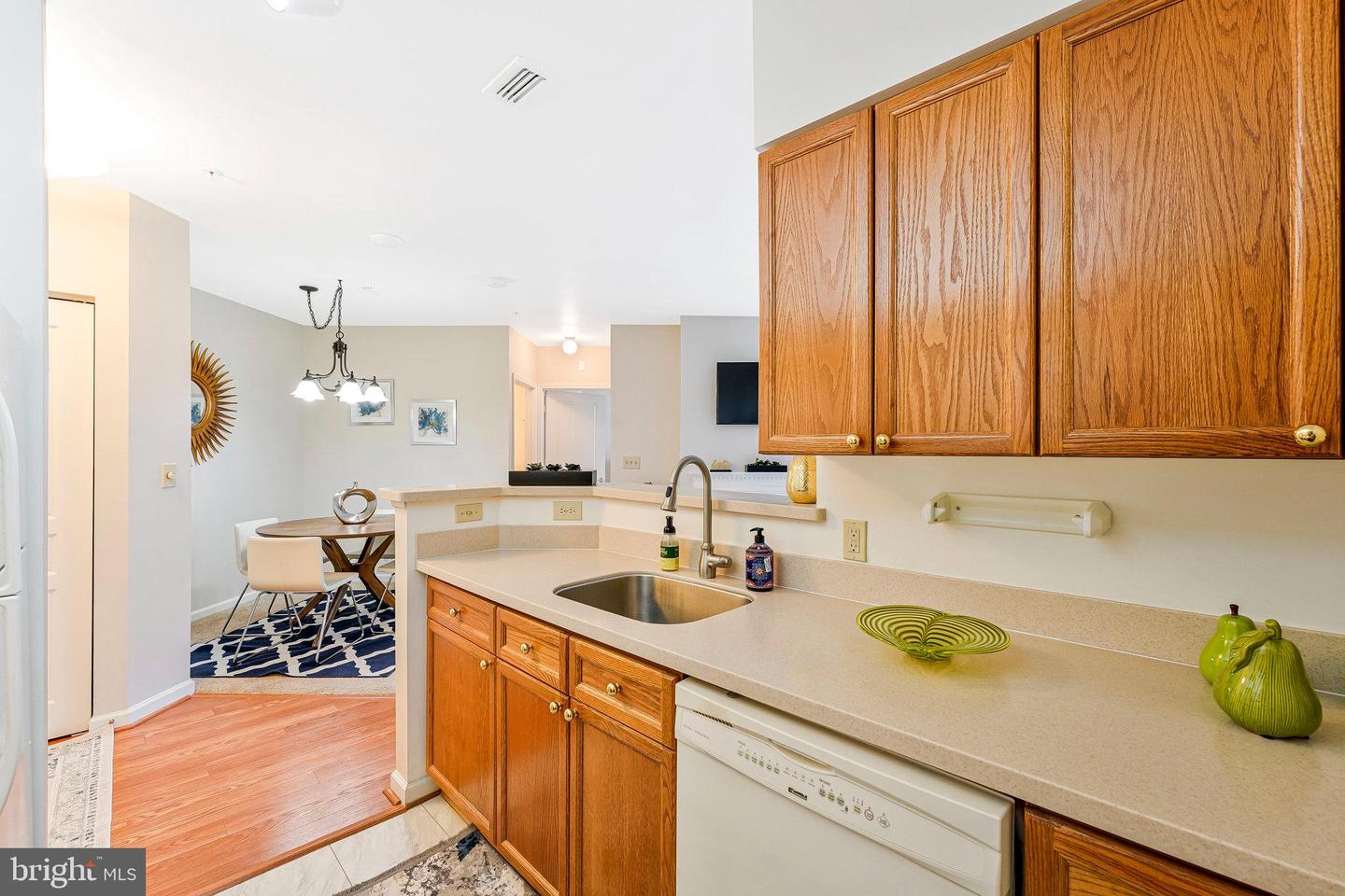 2204 WESTCOURT LN #313, HERNDON, Virginia 20170, 1 Bedroom Bedrooms, ,1 BathroomBathrooms,Residential,For sale,2204 WESTCOURT LN #313,VAFX2249392 MLS # VAFX2249392