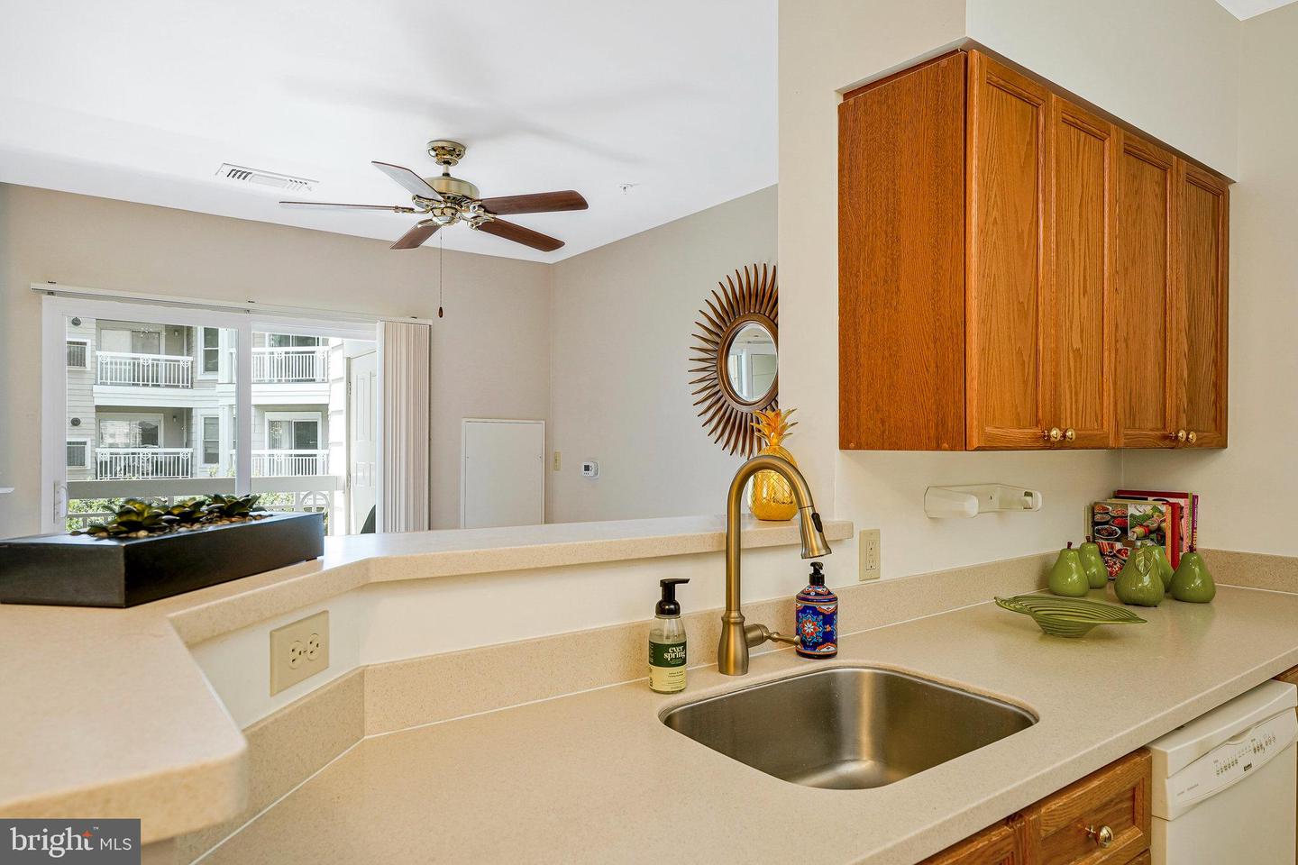 2204 WESTCOURT LN #313, HERNDON, Virginia 20170, 1 Bedroom Bedrooms, ,1 BathroomBathrooms,Residential,For sale,2204 WESTCOURT LN #313,VAFX2249392 MLS # VAFX2249392