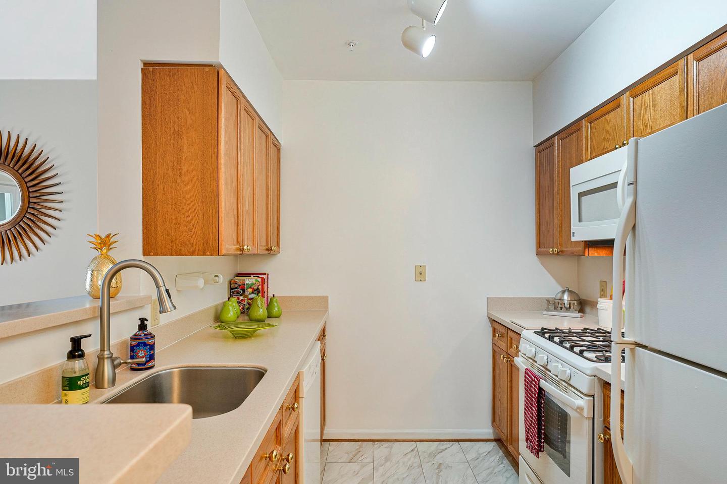 2204 WESTCOURT LN #313, HERNDON, Virginia 20170, 1 Bedroom Bedrooms, ,1 BathroomBathrooms,Residential,For sale,2204 WESTCOURT LN #313,VAFX2249392 MLS # VAFX2249392