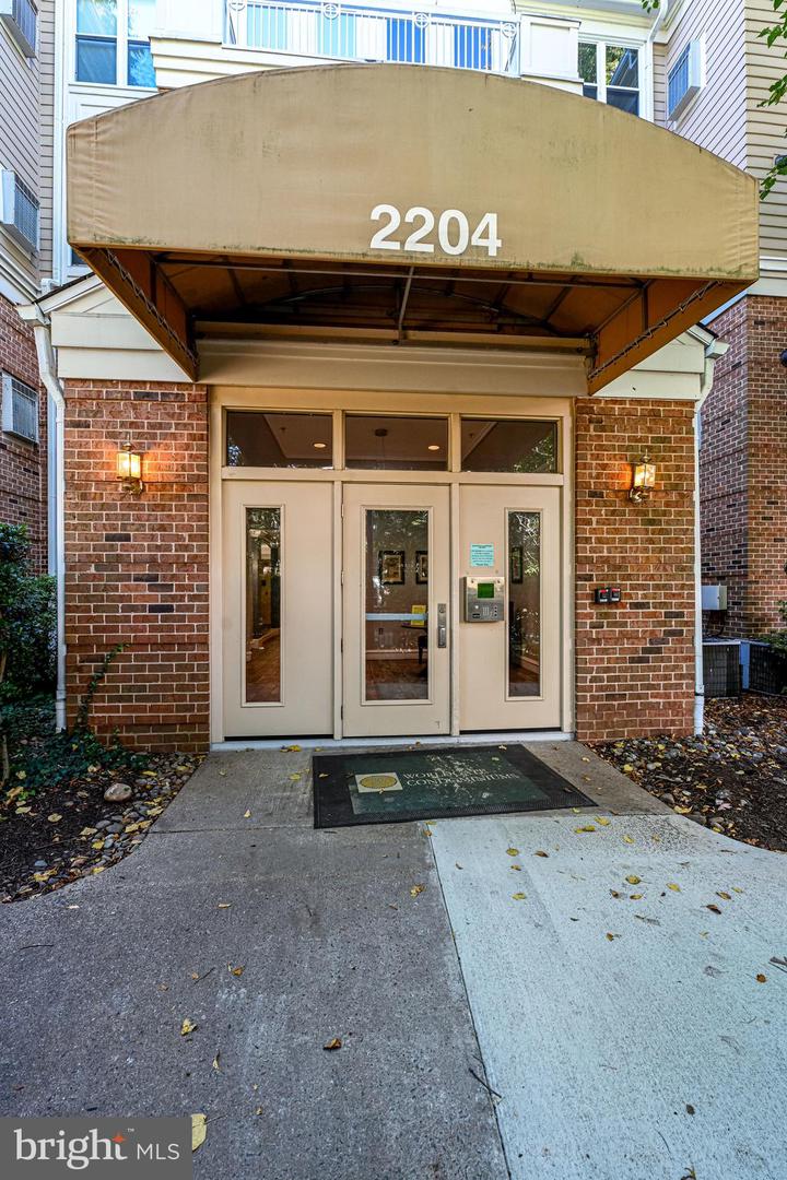 2204 WESTCOURT LN #313, HERNDON, Virginia 20170, 1 Bedroom Bedrooms, ,1 BathroomBathrooms,Residential,For sale,2204 WESTCOURT LN #313,VAFX2249392 MLS # VAFX2249392