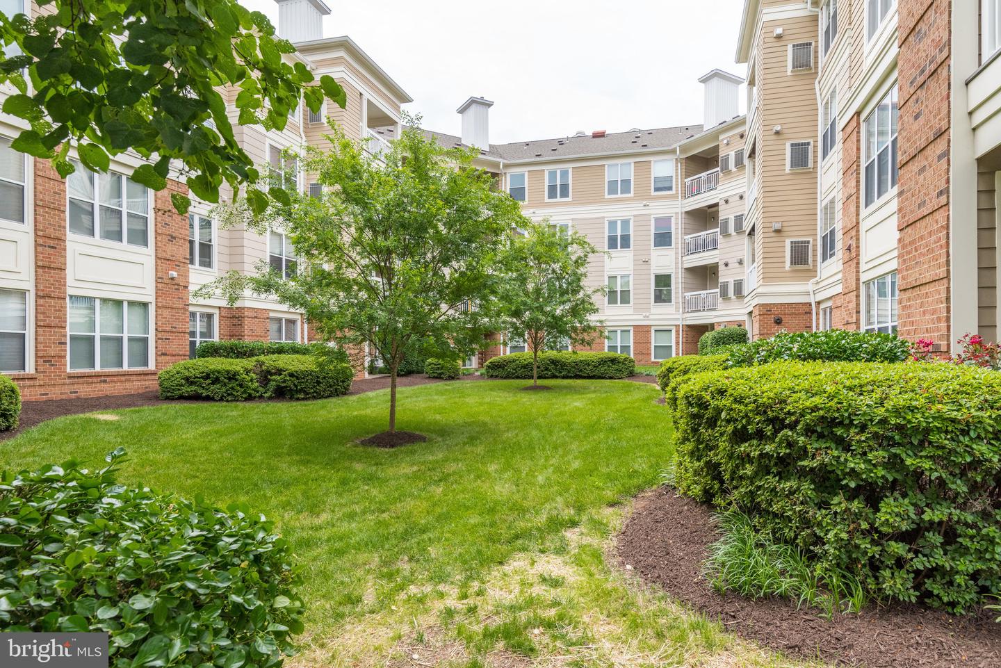 2204 WESTCOURT LN #313, HERNDON, Virginia 20170, 1 Bedroom Bedrooms, ,1 BathroomBathrooms,Residential,For sale,2204 WESTCOURT LN #313,VAFX2249392 MLS # VAFX2249392
