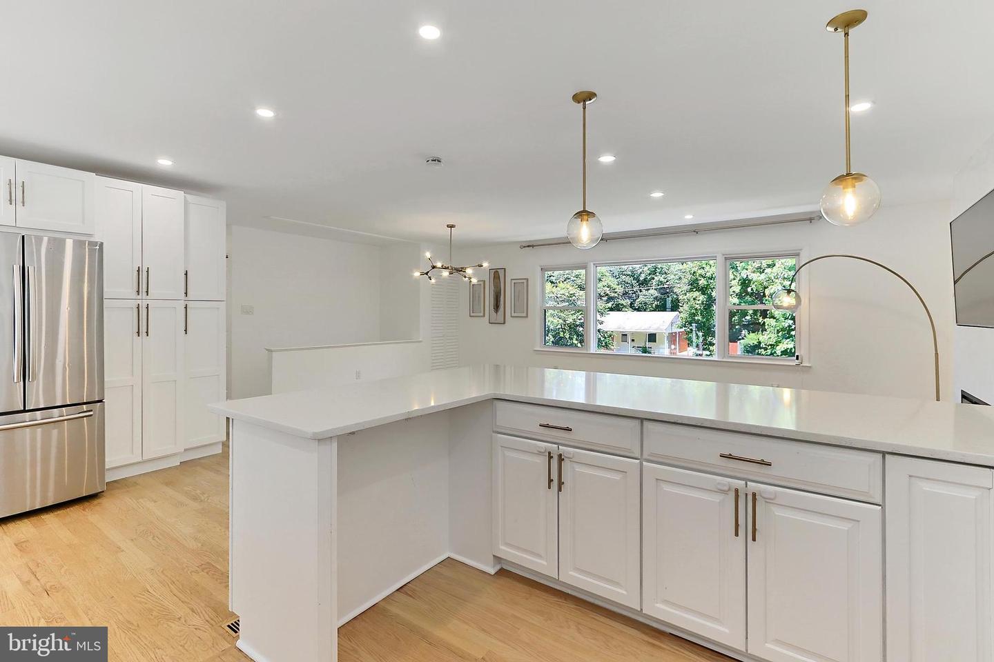 109 PATRICK ST SE, VIENNA, Virginia 22180, 4 Bedrooms Bedrooms, ,3 BathroomsBathrooms,Residential,For sale,109 PATRICK ST SE,VAFX2250042 MLS # VAFX2250042