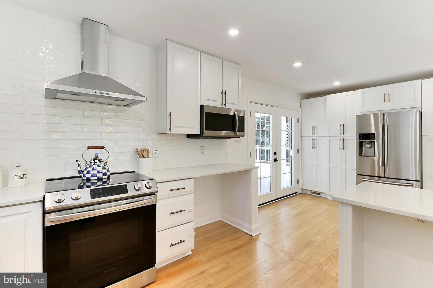 109 PATRICK ST SE, VIENNA, Virginia 22180, 4 Bedrooms Bedrooms, ,3 BathroomsBathrooms,Residential,For sale,109 PATRICK ST SE,VAFX2250042 MLS # VAFX2250042