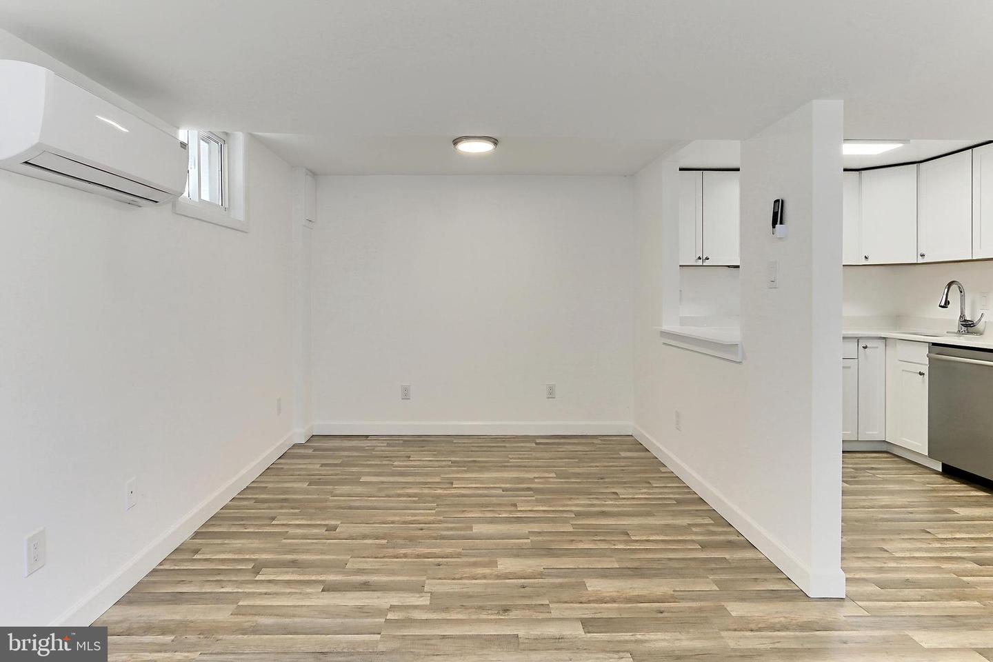 109 PATRICK ST SE, VIENNA, Virginia 22180, 4 Bedrooms Bedrooms, ,3 BathroomsBathrooms,Residential,For sale,109 PATRICK ST SE,VAFX2250042 MLS # VAFX2250042