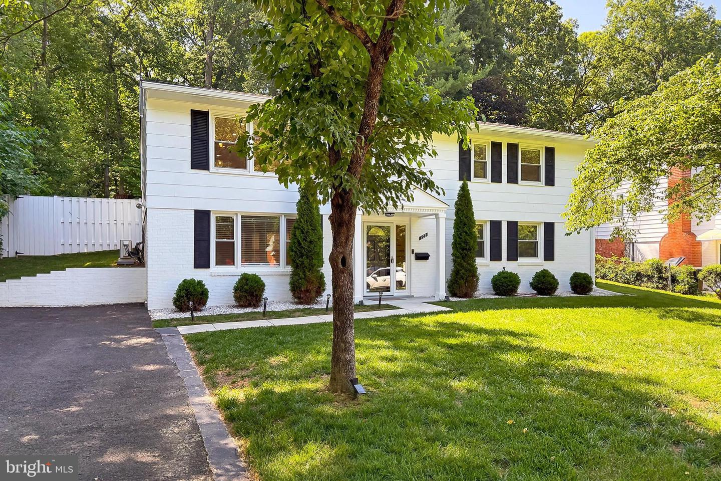 109 PATRICK ST SE, VIENNA, Virginia 22180, 4 Bedrooms Bedrooms, ,3 BathroomsBathrooms,Residential,For sale,109 PATRICK ST SE,VAFX2250042 MLS # VAFX2250042