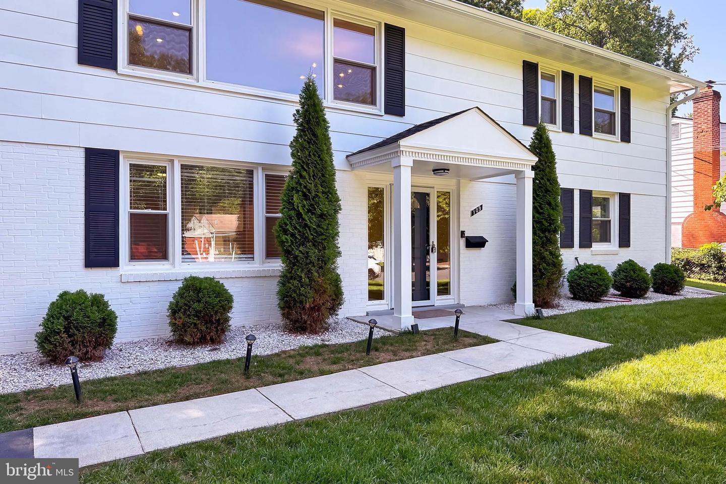 109 PATRICK ST SE, VIENNA, Virginia 22180, 4 Bedrooms Bedrooms, ,3 BathroomsBathrooms,Residential,For sale,109 PATRICK ST SE,VAFX2250042 MLS # VAFX2250042
