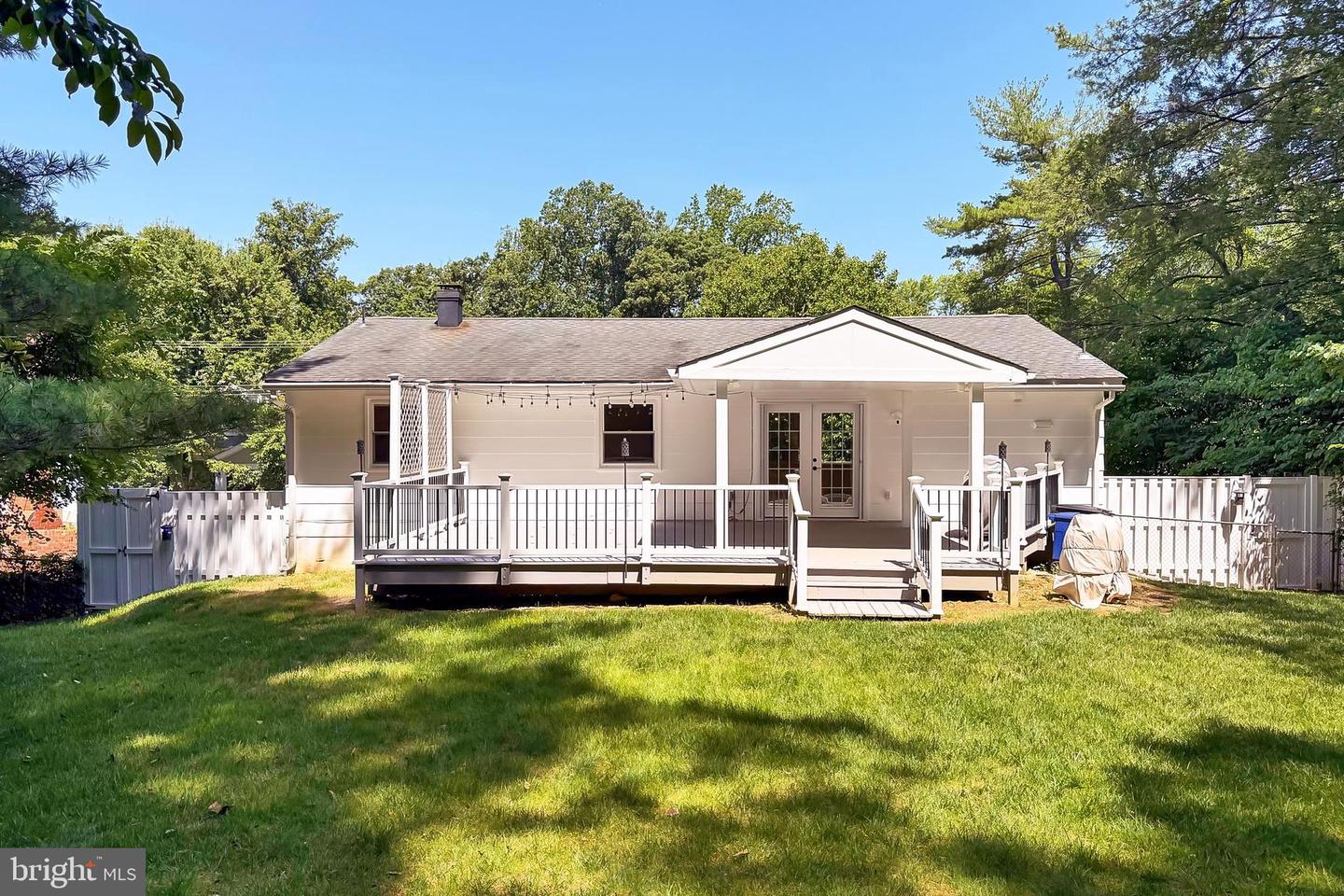 109 PATRICK ST SE, VIENNA, Virginia 22180, 4 Bedrooms Bedrooms, ,3 BathroomsBathrooms,Residential,For sale,109 PATRICK ST SE,VAFX2250042 MLS # VAFX2250042