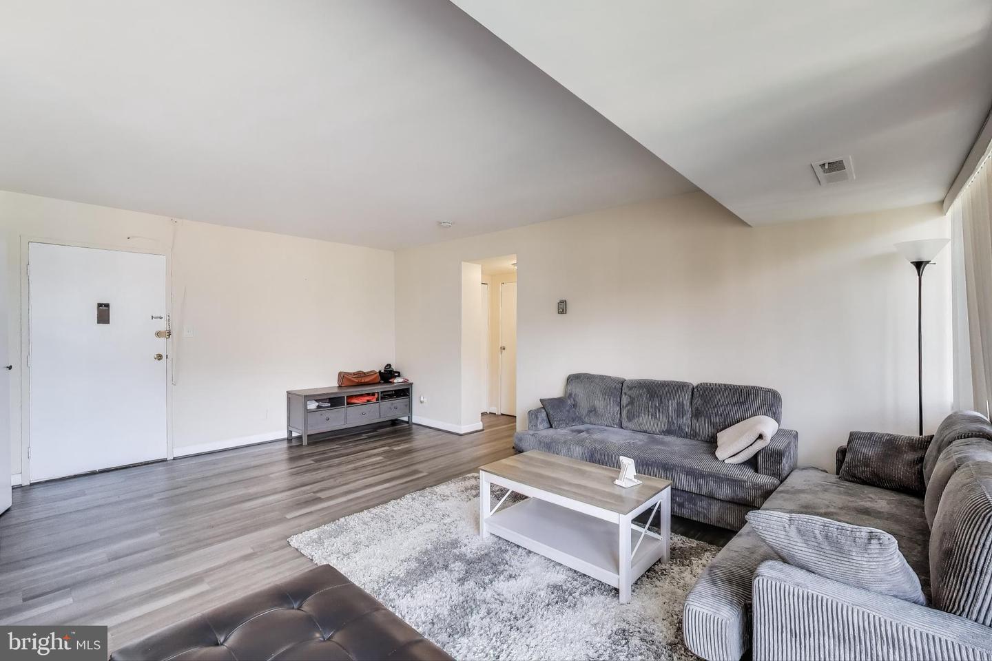 5851 QUANTRELL AVE #407, ALEXANDRIA, Virginia 22312, 1 Bedroom Bedrooms, ,1 BathroomBathrooms,Residential,For sale,5851 QUANTRELL AVE #407,VAAX2046806 MLS # VAAX2046806