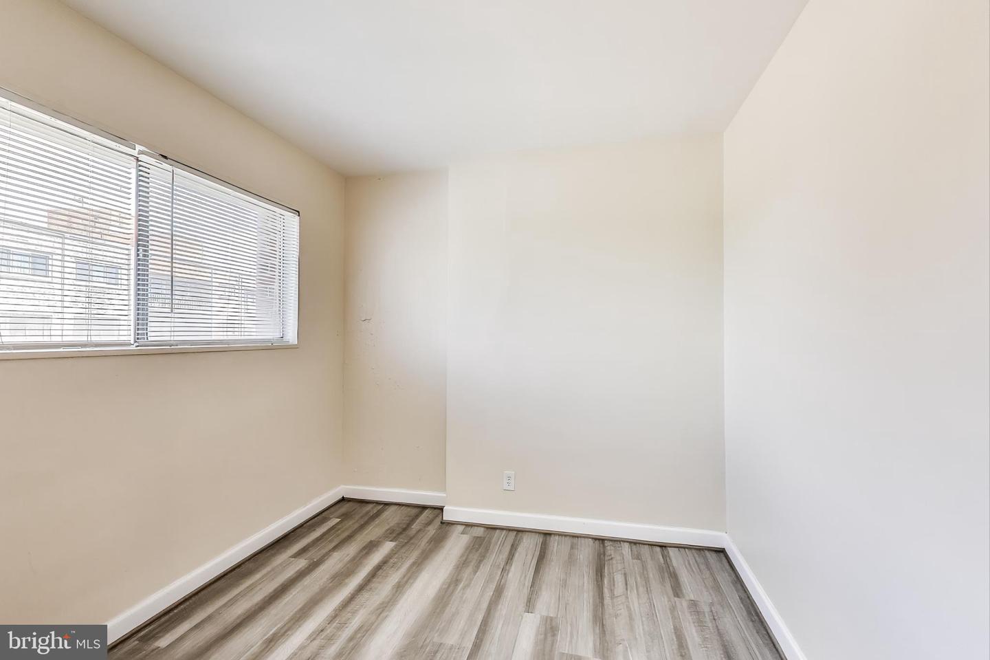 5851 QUANTRELL AVE #407, ALEXANDRIA, Virginia 22312, 1 Bedroom Bedrooms, ,1 BathroomBathrooms,Residential,For sale,5851 QUANTRELL AVE #407,VAAX2046806 MLS # VAAX2046806