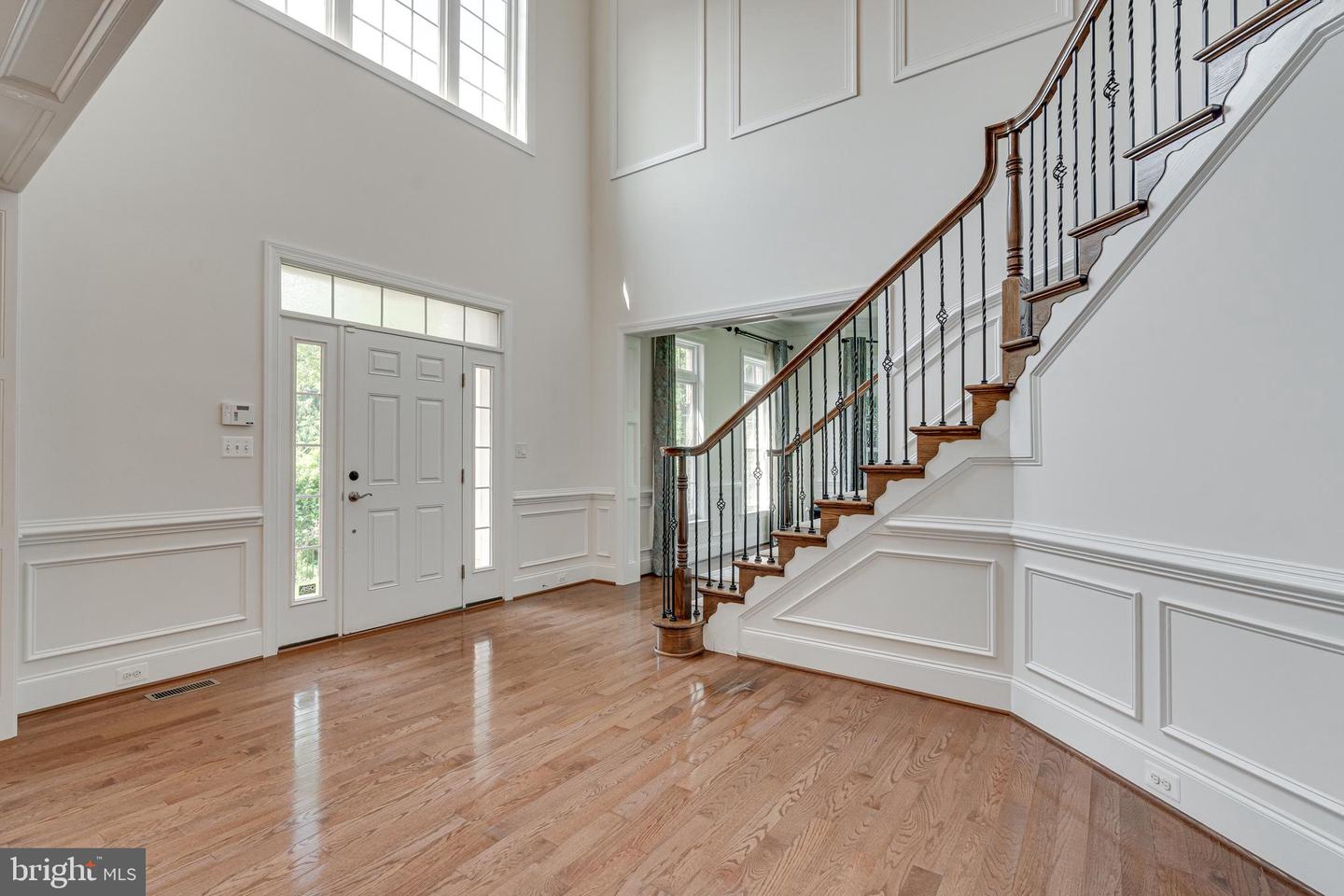10002 COURTHOUSE RD, VIENNA, Virginia 22181, 6 Bedrooms Bedrooms, ,5 BathroomsBathrooms,Residential,For sale,10002 COURTHOUSE RD,VAFX2250034 MLS # VAFX2250034