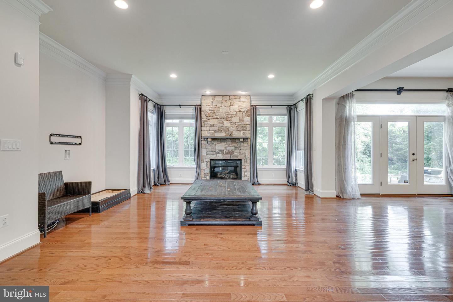 10002 COURTHOUSE RD, VIENNA, Virginia 22181, 6 Bedrooms Bedrooms, ,5 BathroomsBathrooms,Residential,For sale,10002 COURTHOUSE RD,VAFX2250034 MLS # VAFX2250034