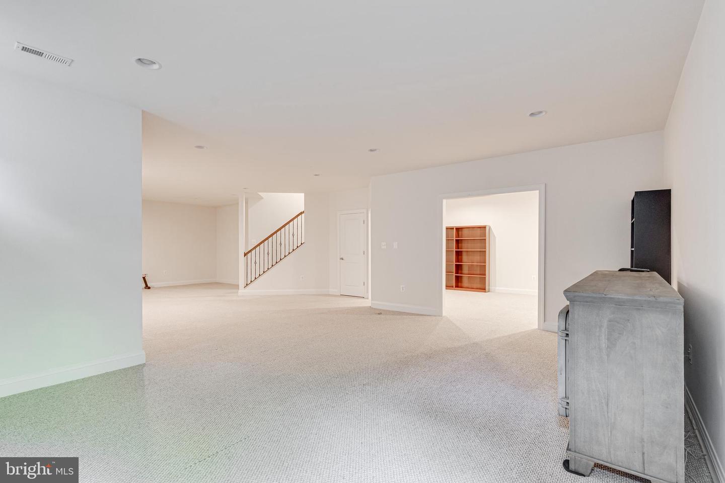 10002 COURTHOUSE RD, VIENNA, Virginia 22181, 6 Bedrooms Bedrooms, ,5 BathroomsBathrooms,Residential,For sale,10002 COURTHOUSE RD,VAFX2250034 MLS # VAFX2250034