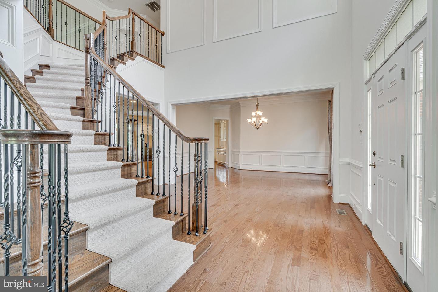 10002 COURTHOUSE RD, VIENNA, Virginia 22181, 6 Bedrooms Bedrooms, ,5 BathroomsBathrooms,Residential,For sale,10002 COURTHOUSE RD,VAFX2250034 MLS # VAFX2250034