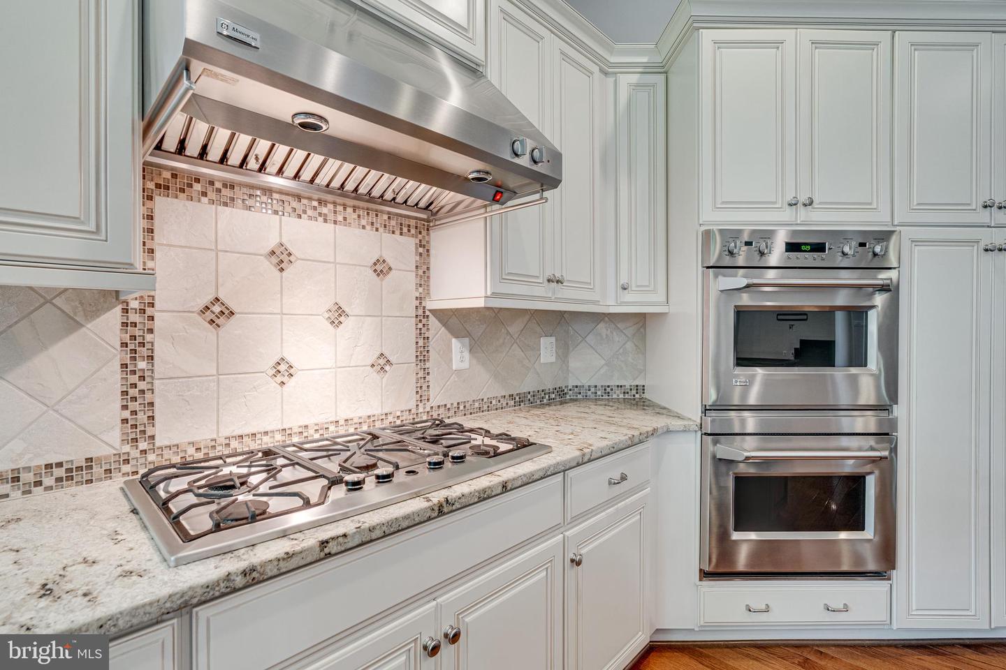 10002 COURTHOUSE RD, VIENNA, Virginia 22181, 6 Bedrooms Bedrooms, ,5 BathroomsBathrooms,Residential,For sale,10002 COURTHOUSE RD,VAFX2250034 MLS # VAFX2250034