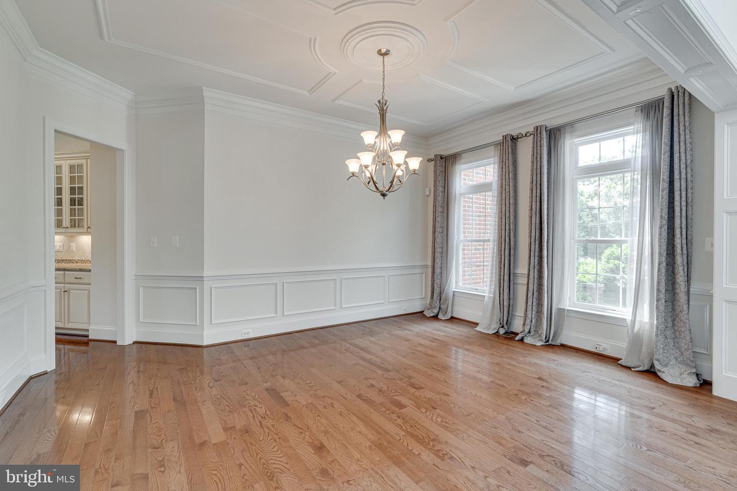 10002 COURTHOUSE RD, VIENNA, Virginia 22181, 6 Bedrooms Bedrooms, ,5 BathroomsBathrooms,Residential,For sale,10002 COURTHOUSE RD,VAFX2250034 MLS # VAFX2250034