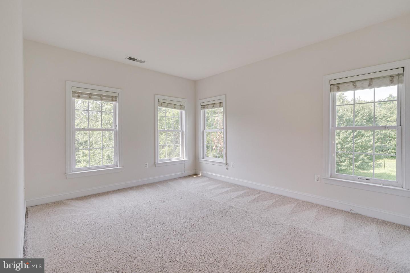 10002 COURTHOUSE RD, VIENNA, Virginia 22181, 6 Bedrooms Bedrooms, ,5 BathroomsBathrooms,Residential,For sale,10002 COURTHOUSE RD,VAFX2250034 MLS # VAFX2250034