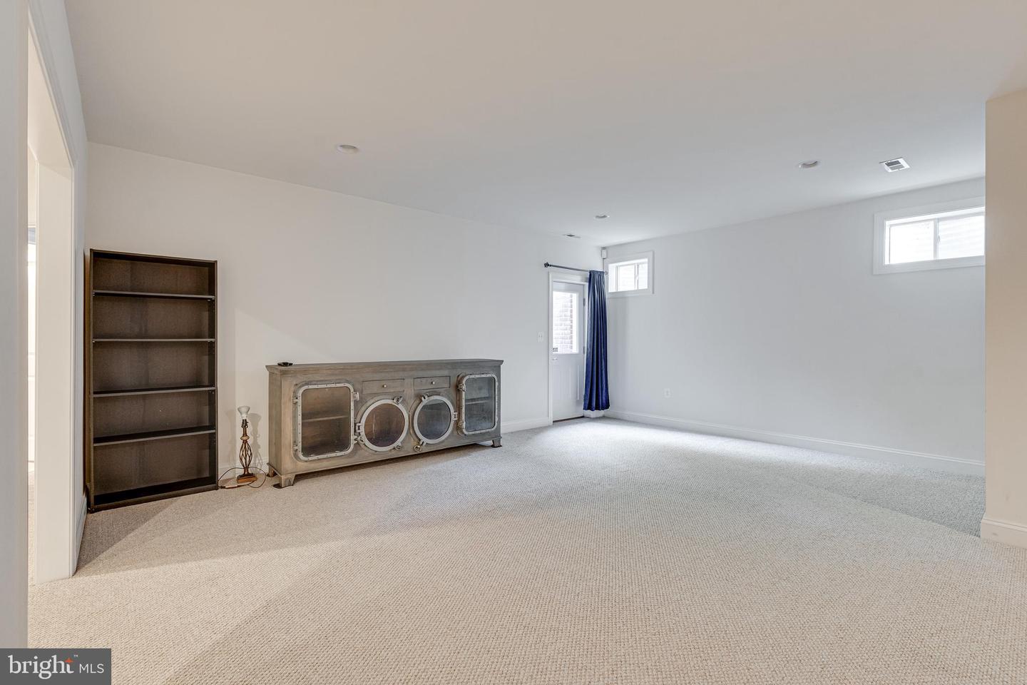 10002 COURTHOUSE RD, VIENNA, Virginia 22181, 6 Bedrooms Bedrooms, ,5 BathroomsBathrooms,Residential,For sale,10002 COURTHOUSE RD,VAFX2250034 MLS # VAFX2250034