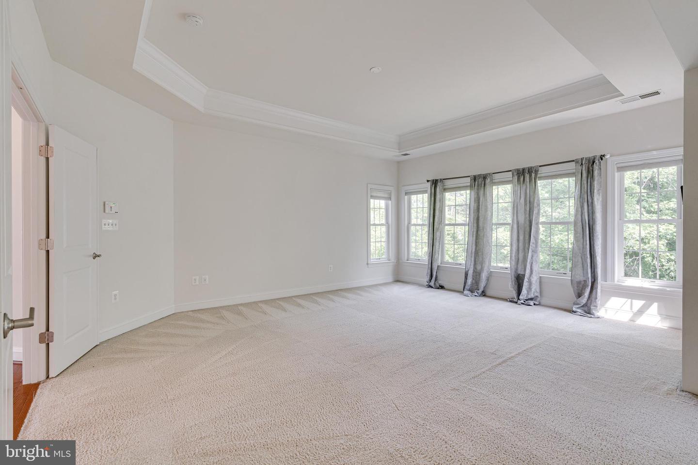 10002 COURTHOUSE RD, VIENNA, Virginia 22181, 6 Bedrooms Bedrooms, ,5 BathroomsBathrooms,Residential,For sale,10002 COURTHOUSE RD,VAFX2250034 MLS # VAFX2250034