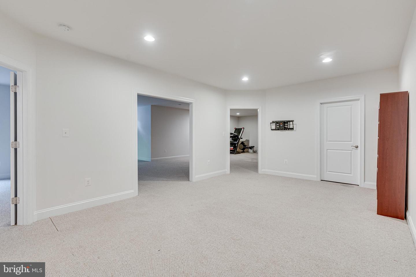 10002 COURTHOUSE RD, VIENNA, Virginia 22181, 6 Bedrooms Bedrooms, ,5 BathroomsBathrooms,Residential,For sale,10002 COURTHOUSE RD,VAFX2250034 MLS # VAFX2250034