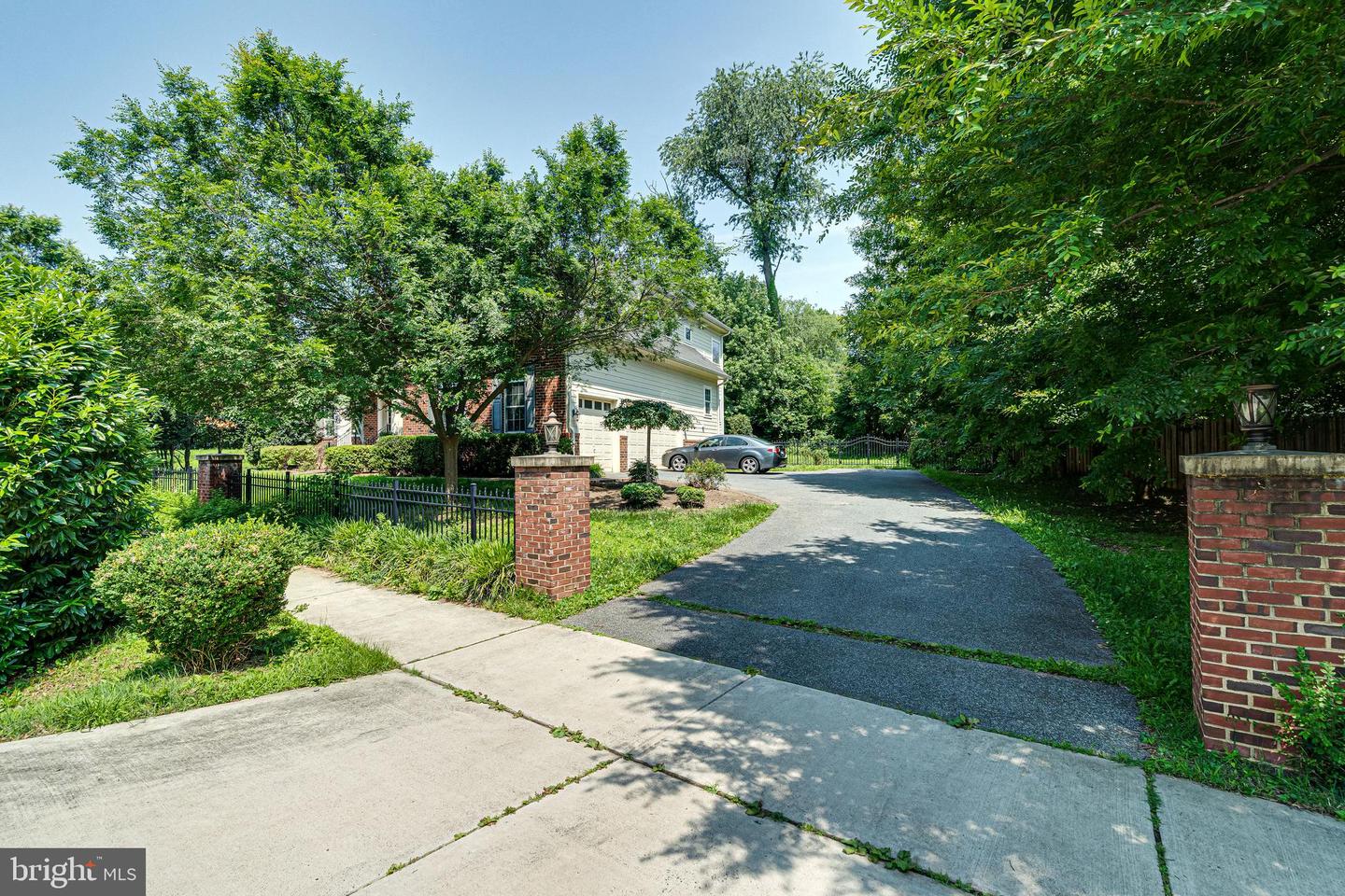 10002 COURTHOUSE RD, VIENNA, Virginia 22181, 6 Bedrooms Bedrooms, ,5 BathroomsBathrooms,Residential,For sale,10002 COURTHOUSE RD,VAFX2250034 MLS # VAFX2250034