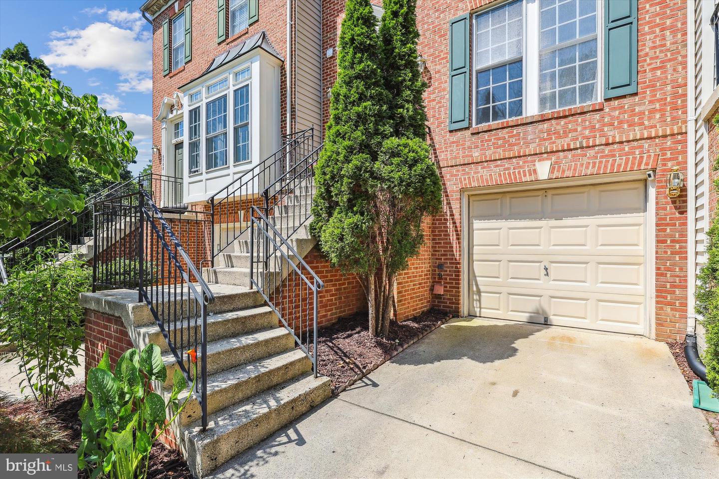 6706 DEBRA LU WAY, SPRINGFIELD, Virginia 22150, 3 Bedrooms Bedrooms, ,2 BathroomsBathrooms,Residential,For sale,6706 DEBRA LU WAY,VAFX2250150 MLS # VAFX2250150