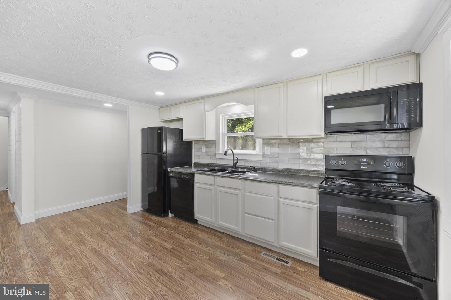 3416 E POINT RD, ELKTON, Virginia 22827, 3 Bedrooms Bedrooms, ,1 BathroomBathrooms,Residential,For sale,3416 E POINT RD,VARO2002396 MLS # VARO2002396
