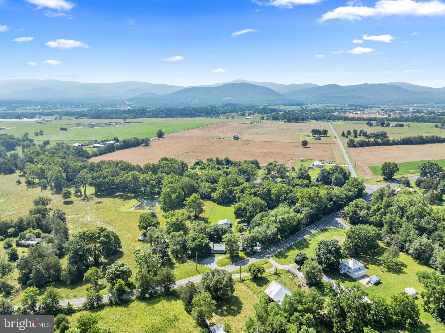 3416 E POINT RD, ELKTON, Virginia 22827, 3 Bedrooms Bedrooms, ,1 BathroomBathrooms,Residential,For sale,3416 E POINT RD,VARO2002396 MLS # VARO2002396