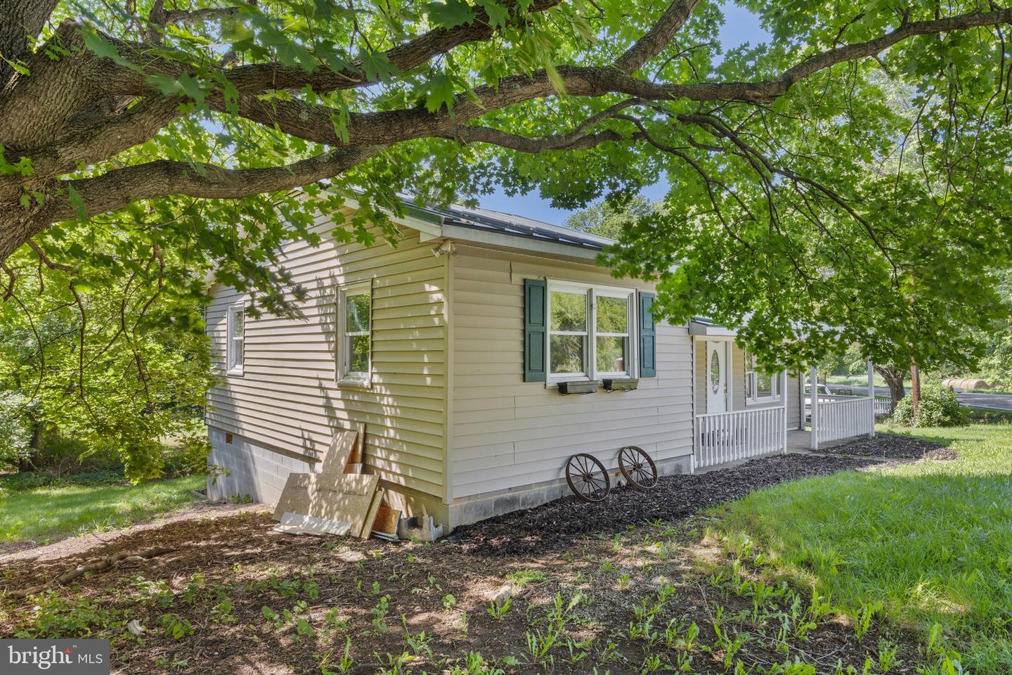 3416 E POINT RD, ELKTON, Virginia 22827, 3 Bedrooms Bedrooms, ,1 BathroomBathrooms,Residential,For sale,3416 E POINT RD,VARO2002396 MLS # VARO2002396