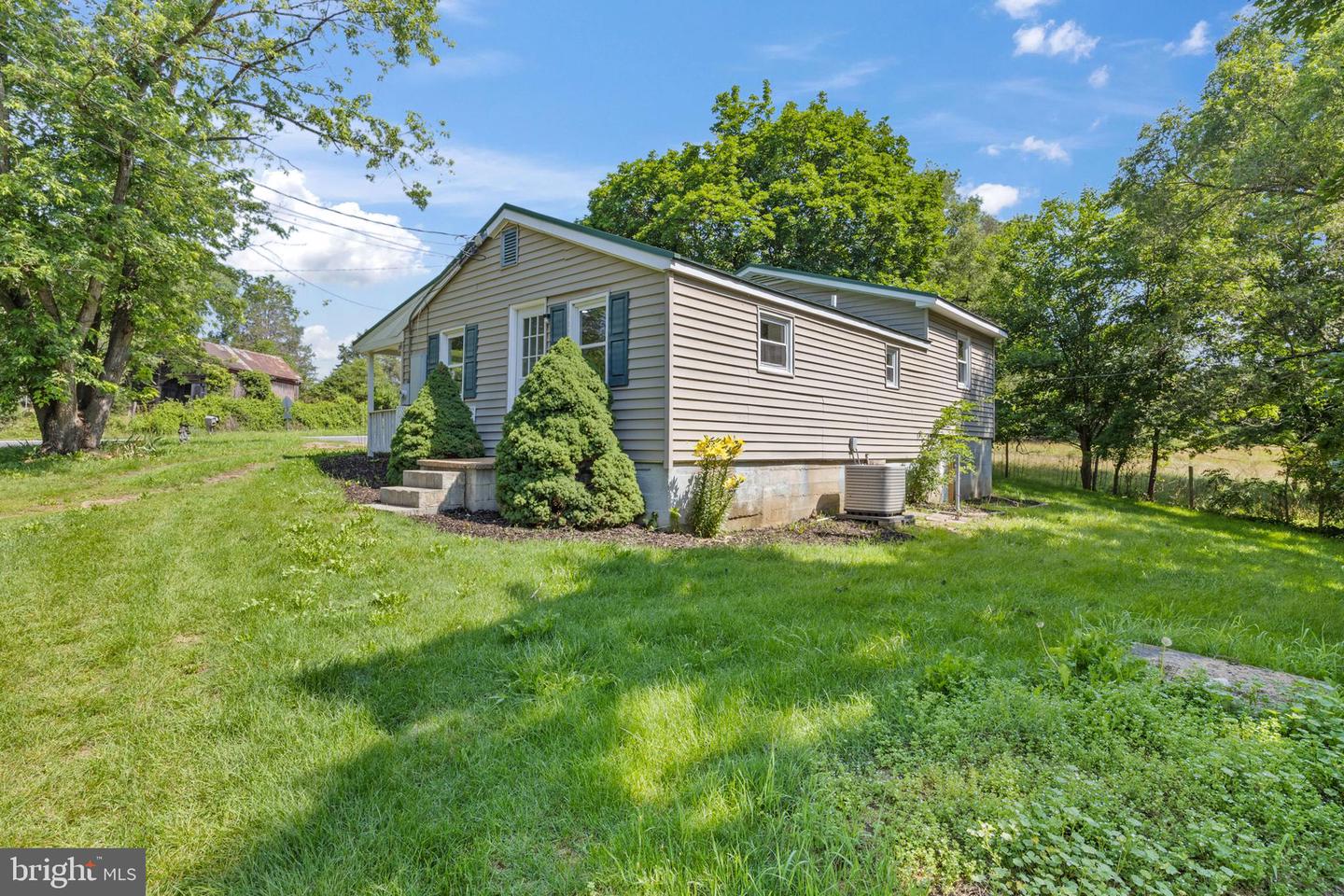 3416 E POINT RD, ELKTON, Virginia 22827, 3 Bedrooms Bedrooms, ,1 BathroomBathrooms,Residential,For sale,3416 E POINT RD,VARO2002396 MLS # VARO2002396