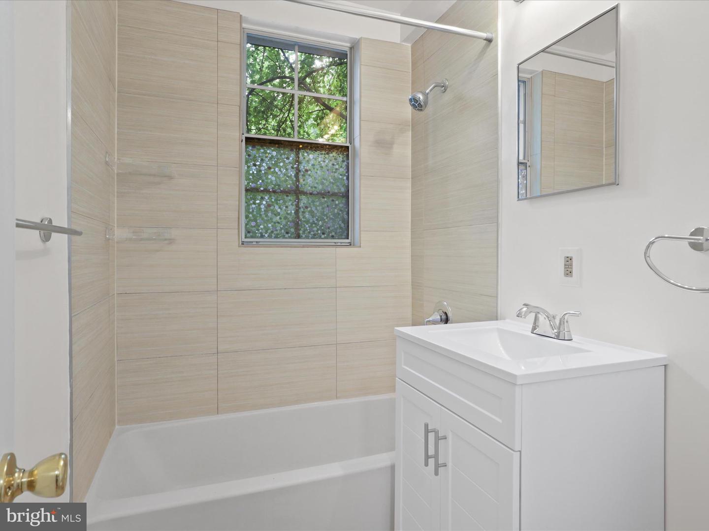 1801 KEY BLVD #10501, ARLINGTON, Virginia 22201, 2 Bedrooms Bedrooms, ,1 BathroomBathrooms,Residential,For sale,1801 KEY BLVD #10501,VAAR2059802 MLS # VAAR2059802