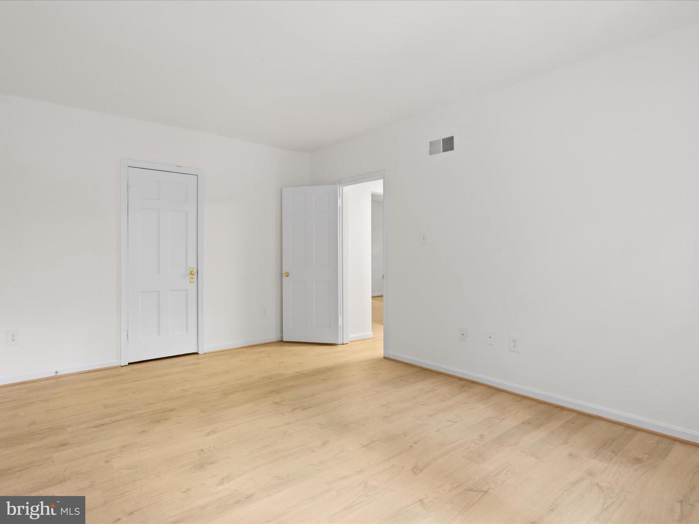 1801 KEY BLVD #10501, ARLINGTON, Virginia 22201, 2 Bedrooms Bedrooms, ,1 BathroomBathrooms,Residential,For sale,1801 KEY BLVD #10501,VAAR2059802 MLS # VAAR2059802