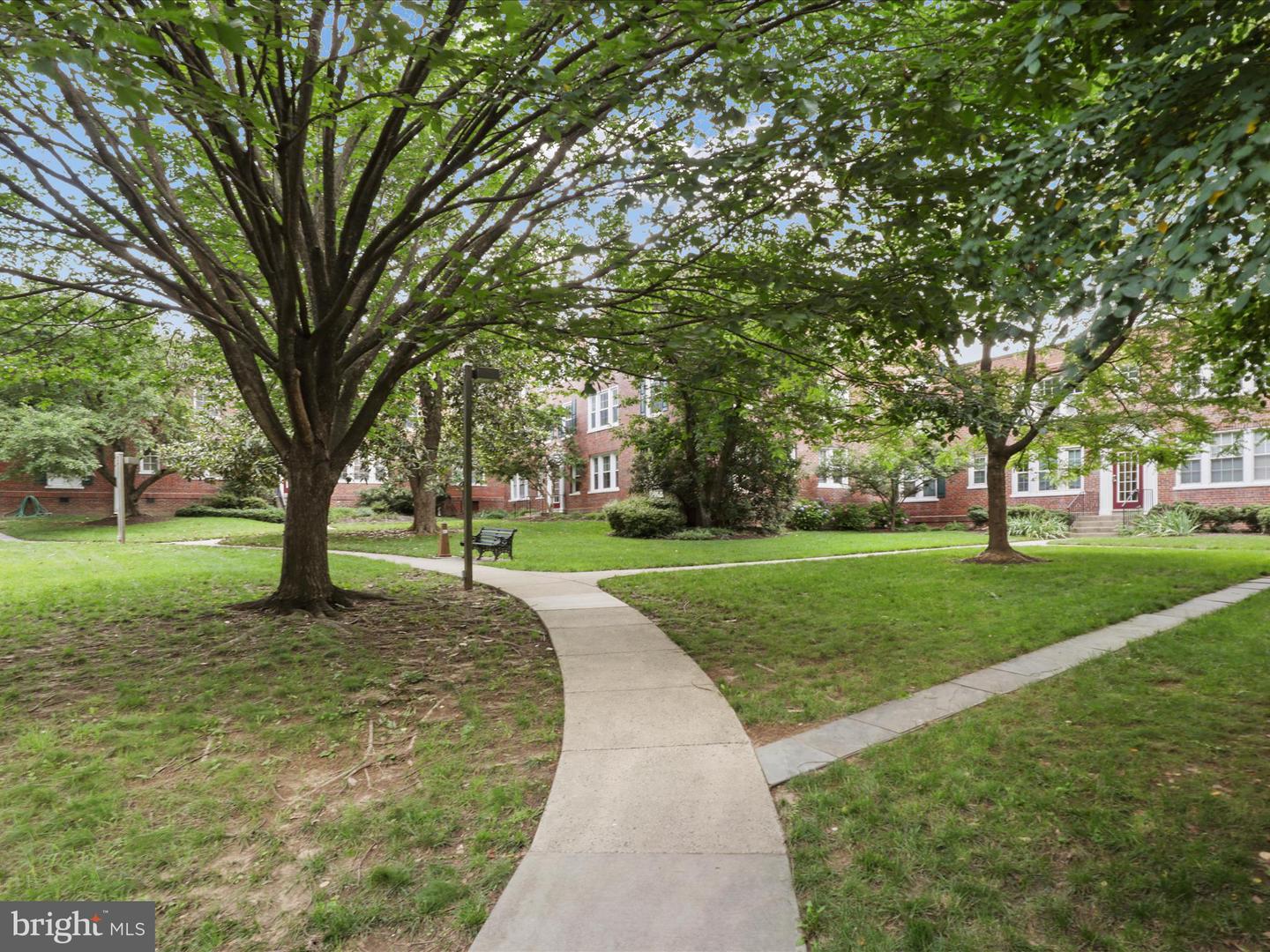 1801 KEY BLVD #10501, ARLINGTON, Virginia 22201, 2 Bedrooms Bedrooms, ,1 BathroomBathrooms,Residential,For sale,1801 KEY BLVD #10501,VAAR2059802 MLS # VAAR2059802
